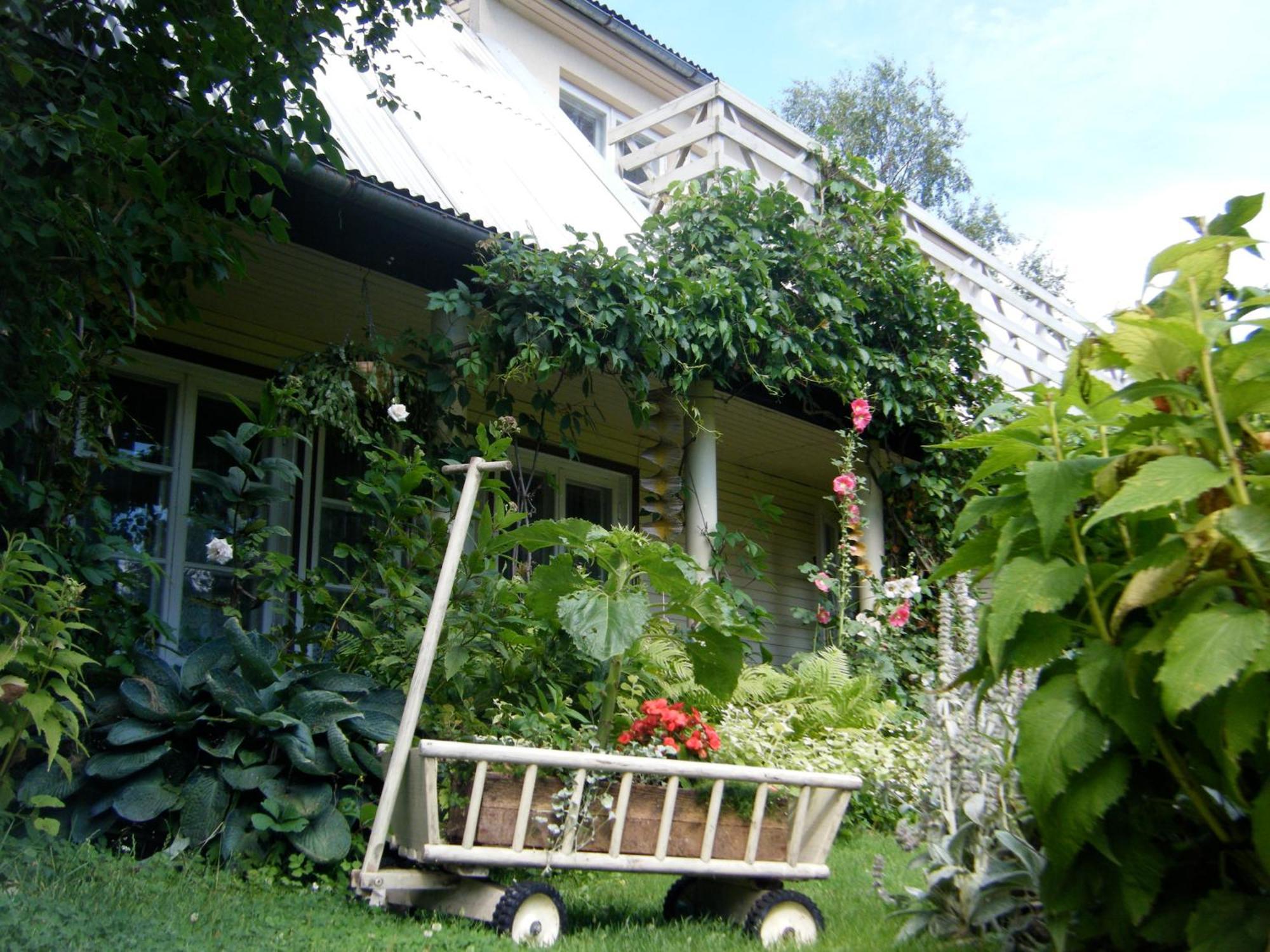 Kaju Guesthouses Nasva Exterior foto
